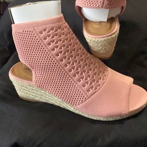 Comfort View Wedges. Very Comfy! PINK.